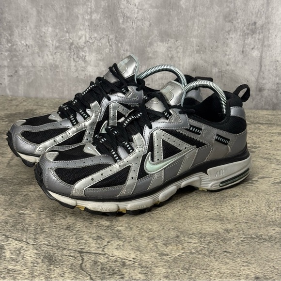 Nike Air Alvord Trail Running Shoes Women 10 Gray Y2K ACG Sneaker - Picture 1 of 15